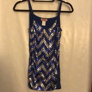 Sequin tank